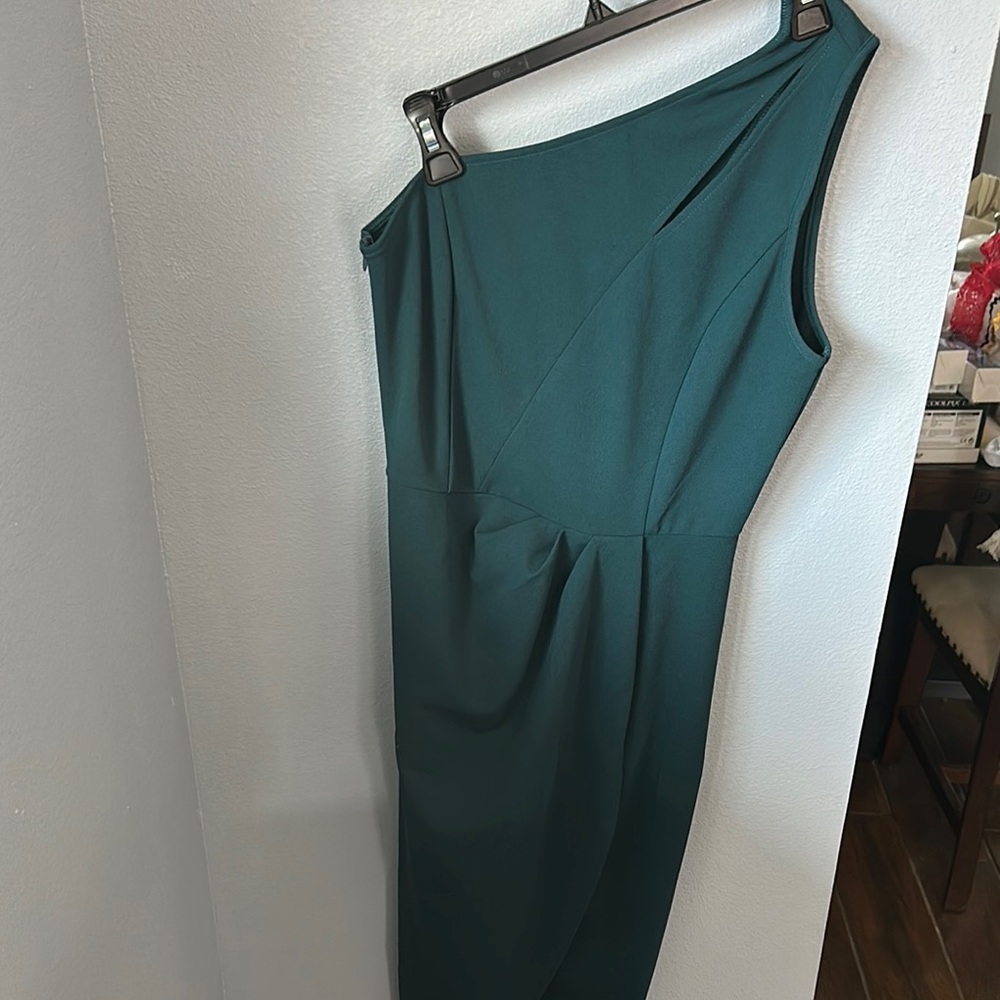 Green One-Shoulder Sheath Cocktail Dress